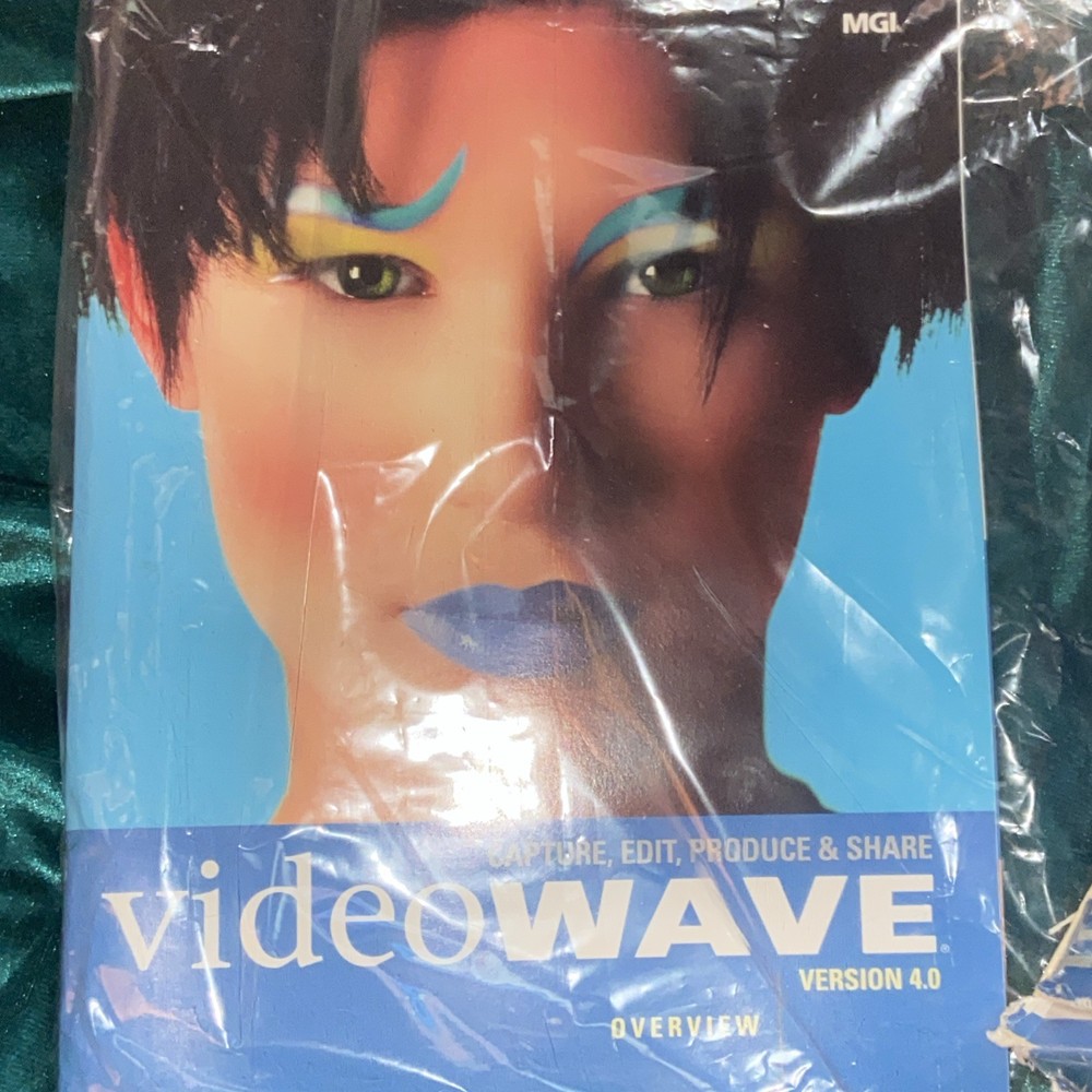 Vintage VIDEOWAVE COMMANDPOST PC & Web Video Editor Version 4.0/NEW/Unused