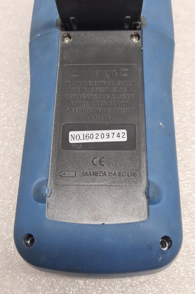 CEM DT-5505 Insulation Testers Large Dual Display W/ case