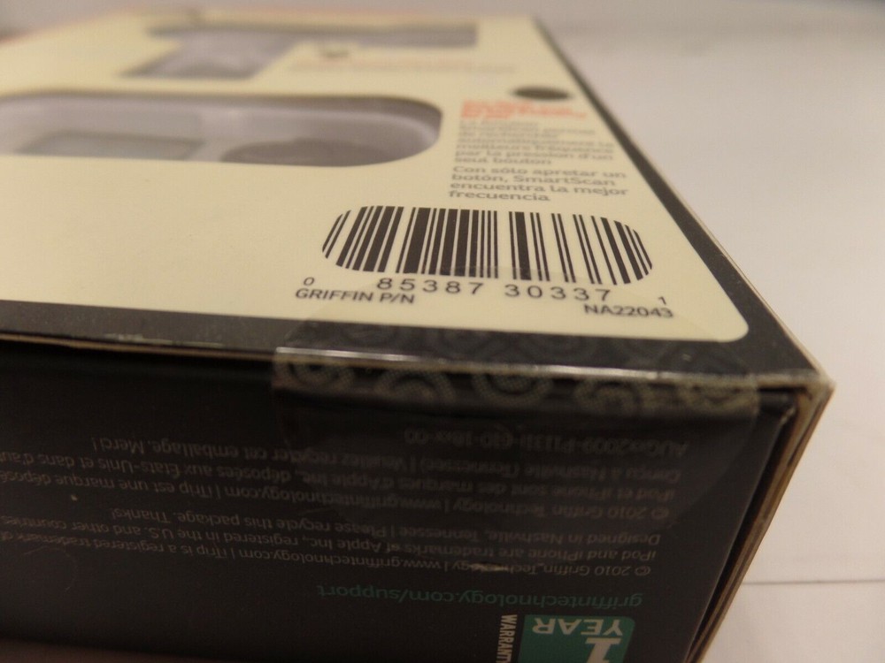 Griffin iTrip Auto FM Transmitter Car Charger for iPod iPhone 4S Dock Connector