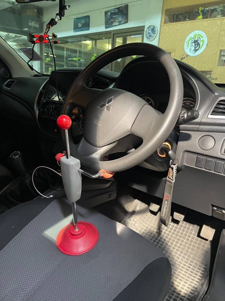 Steering Wheel Holder Stand Tool - Adjustable Alignment tool