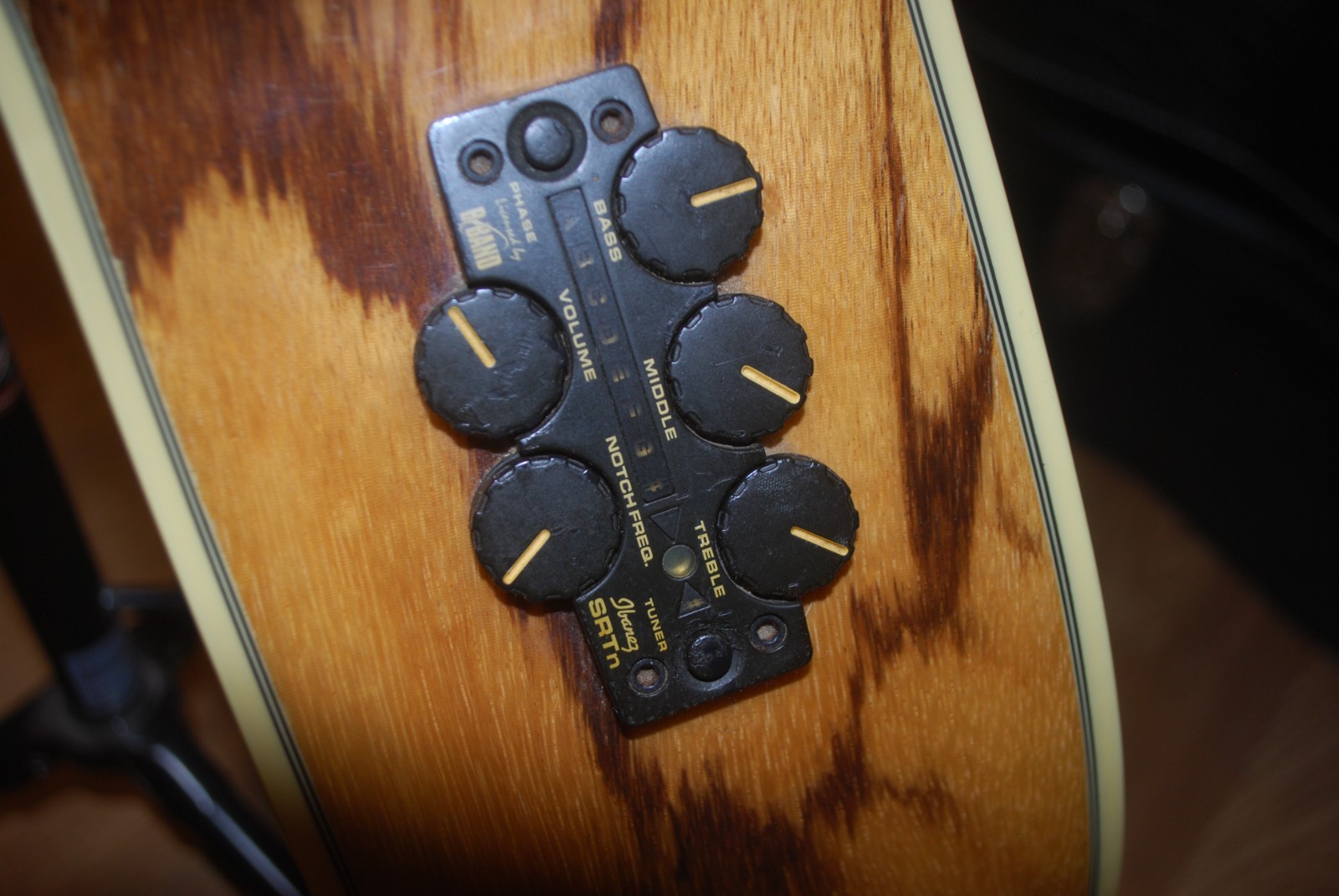 Ibanez - EW20 - ZWENT1201 Electric Acoustic Guitar With Hard Case