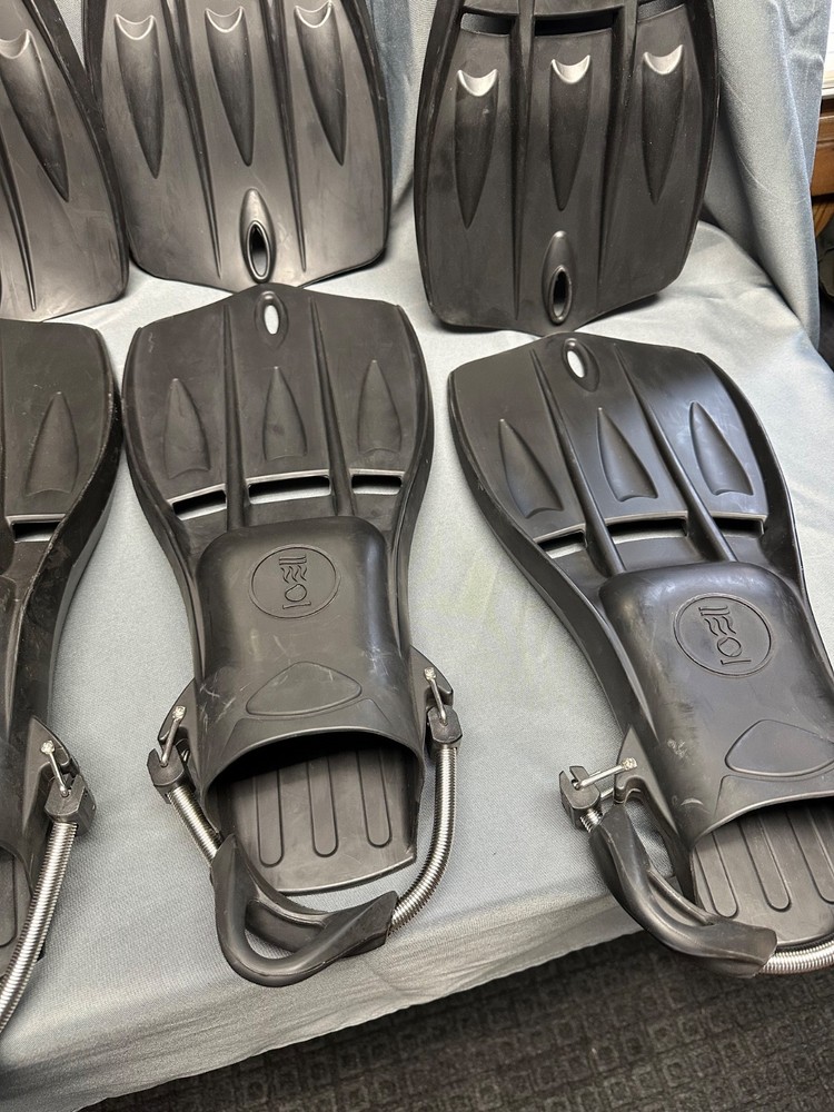 Fourth Element Tech Fin Scuba Fin. Size Large Black