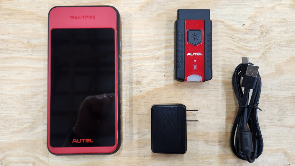 Autel MaxiTPMS ITS600 diagnostic tool with 4 MX-Sensor programmable TPMS sensors