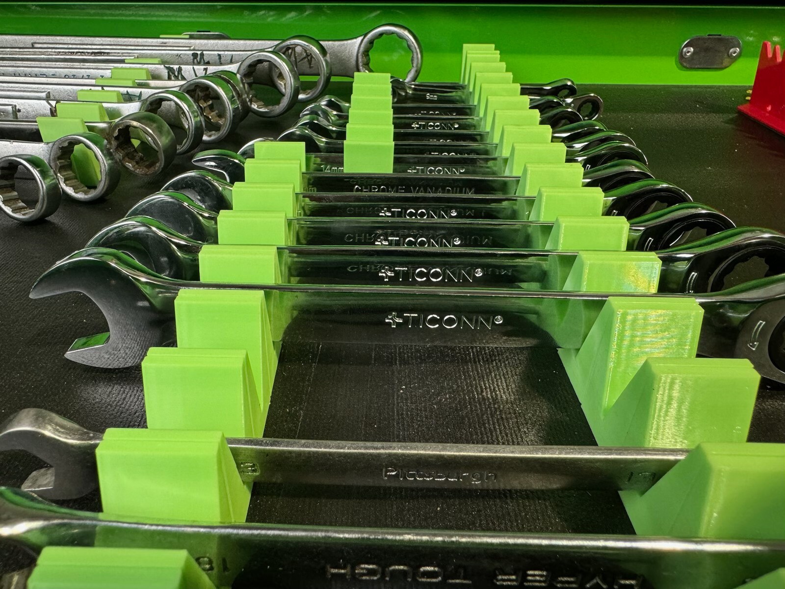 20 pc Magnetic Wrench Organizer