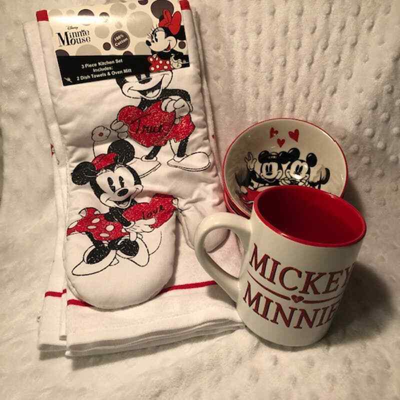 Mickey & Minnie True Love Bundle