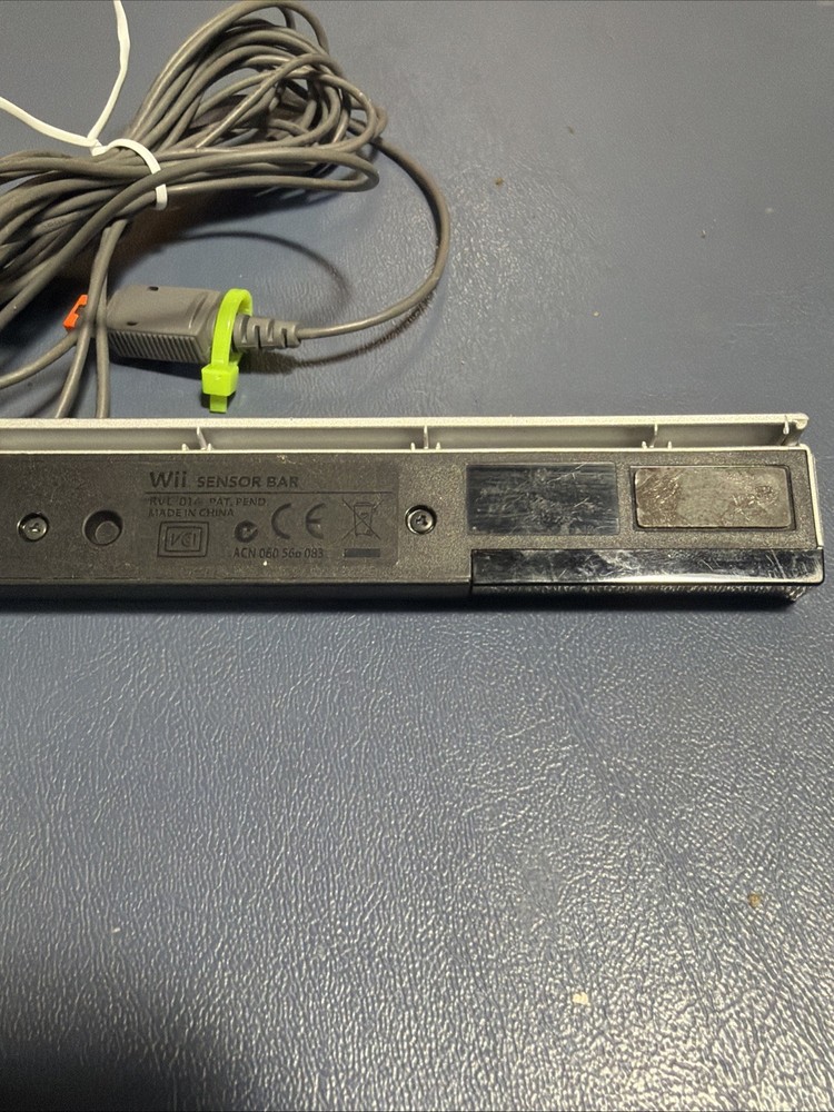 Nintendo Original Wii Sensor Bar - Silver Untested