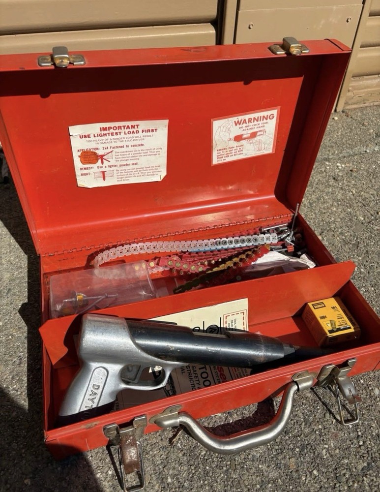 Dayton 5X940 Low Velocity Powder Actuated Stud Driver w/ Case – Untested
