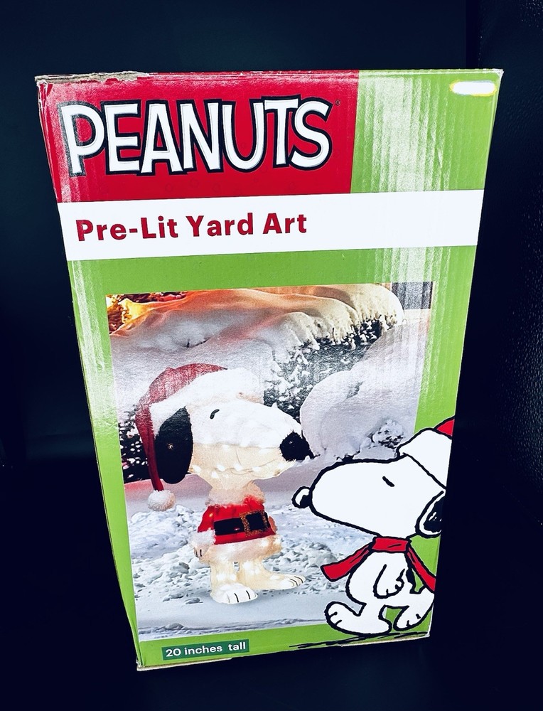 Peanuts Pre-Lit Lighted Christmas Decor Bundle