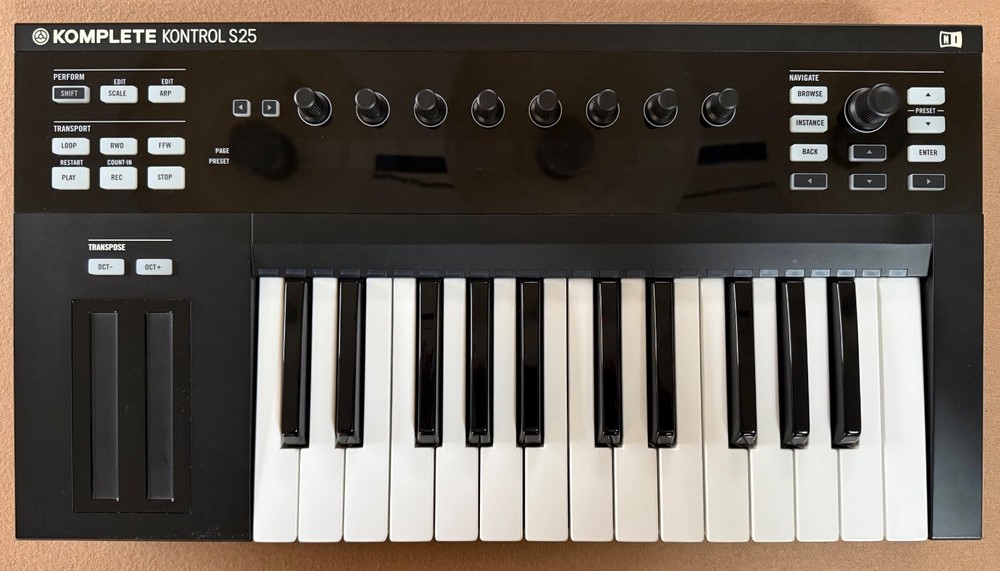 Native Instruments Komplete Kontrol S25 Mk1 - Software Transfer Available