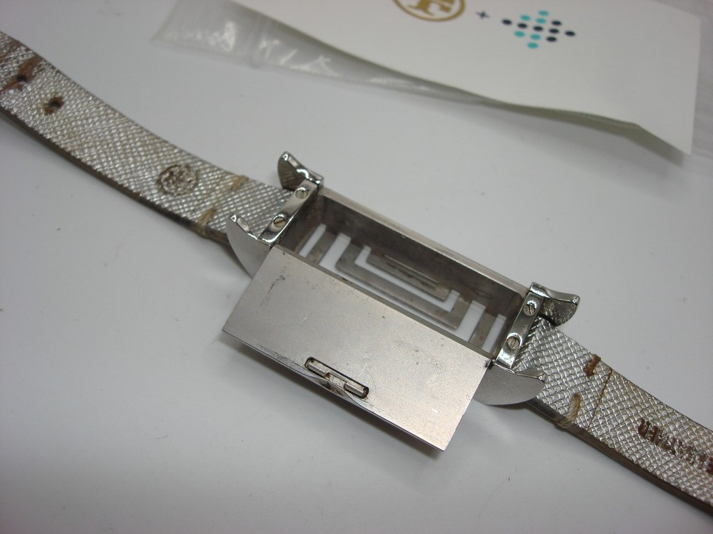 TORY BURCH FITBIT FLEX METALIC LEATHER BRACELET!
