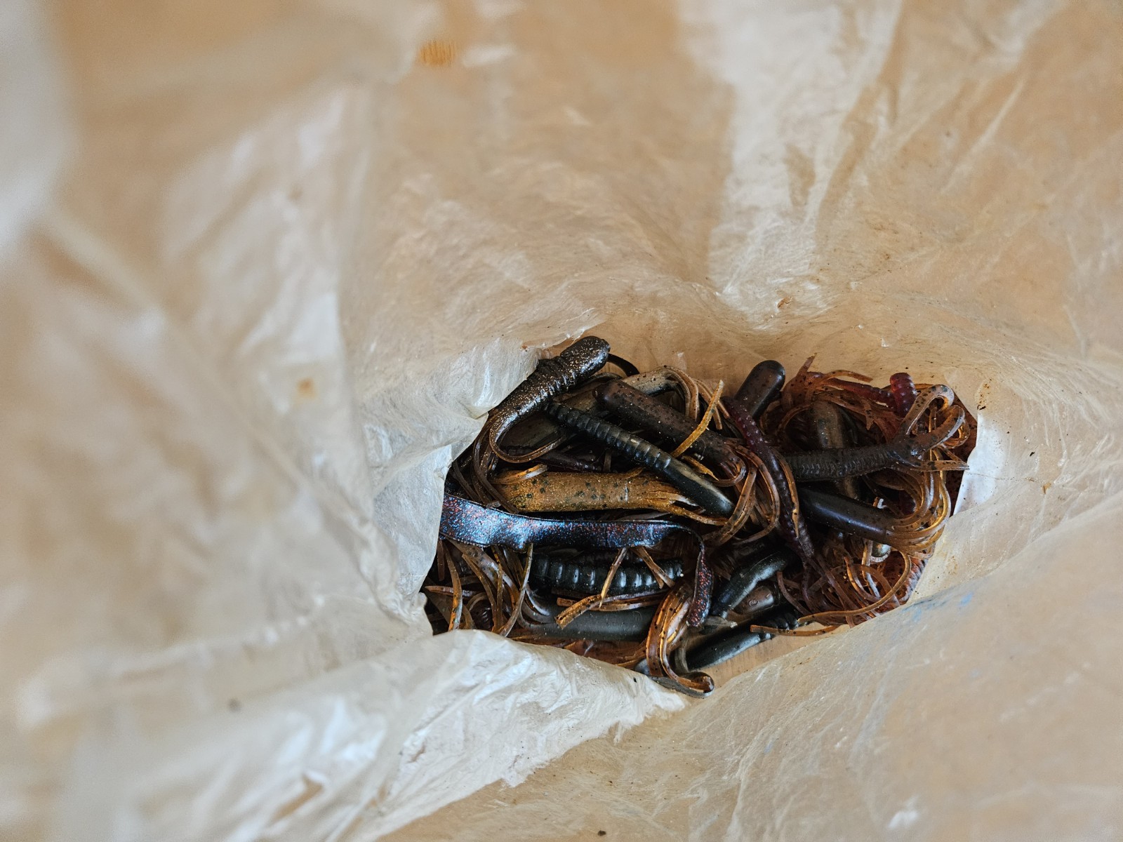 ~ Fishing Tackle Box Lot Hooks Swivels Leads Weights Lead Head Eagle Claw +++ ~