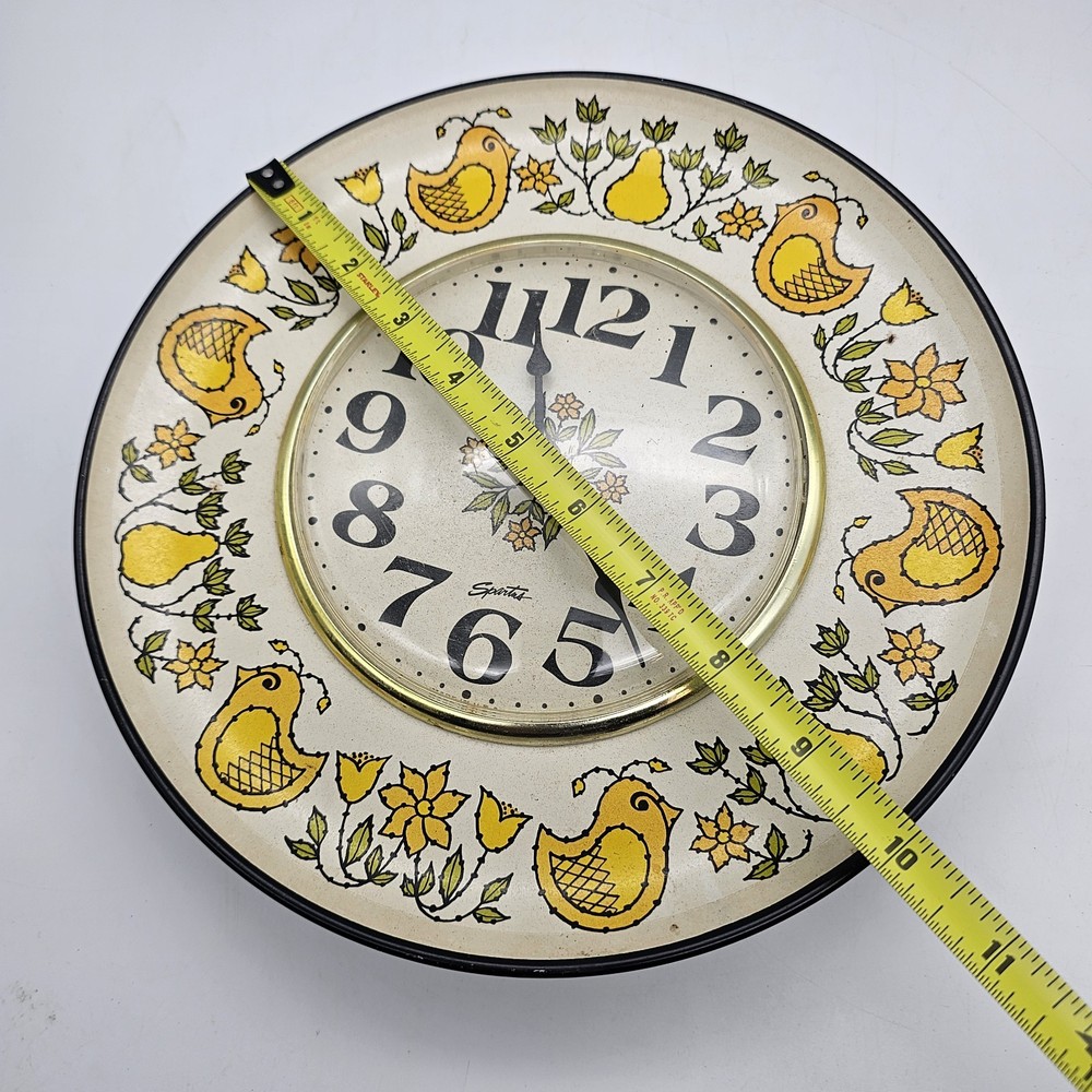 1970's Spartus Pear & Bird Clock