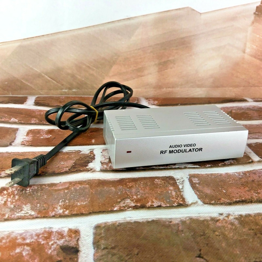 D-Link DE-824TP 10 Base T Ethernet Hub Used
