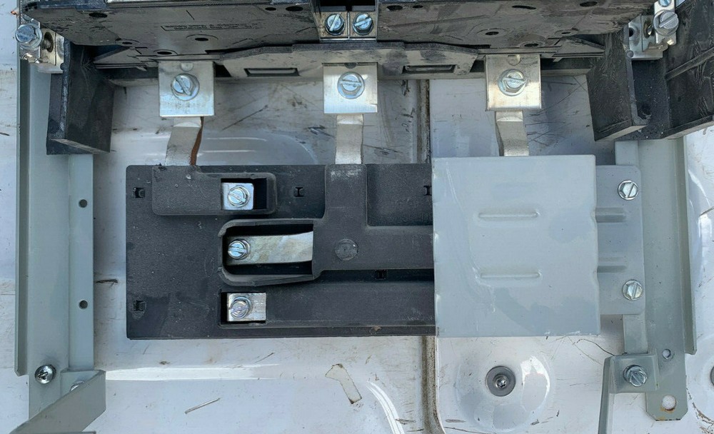 MBKBC3 Siemens BQD Sub Feed Mounting Hardware Kit Strap Kit