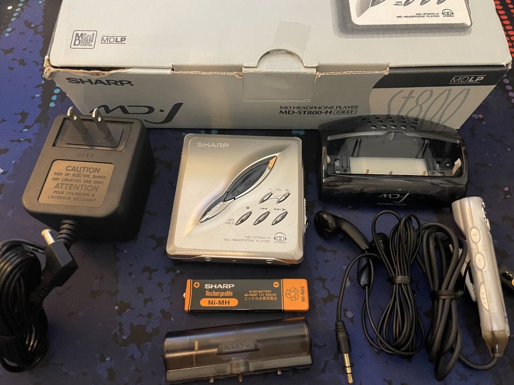 Sharp MD-ST800-H MD MiniDisc Player, very good condition