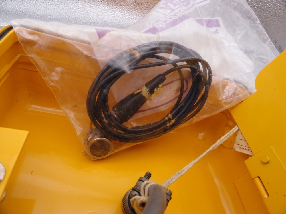 NDT instruments inc. Nova 200MA Thickness gage MXU-714/E