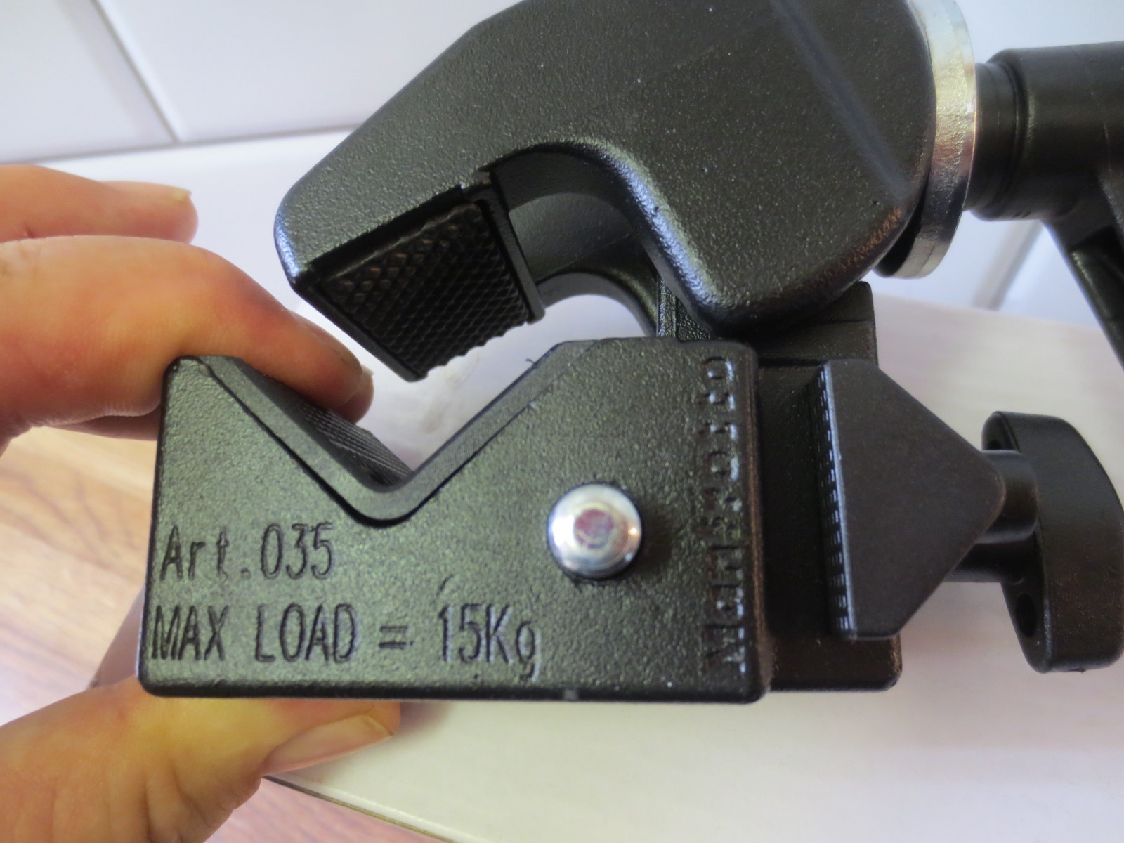 Manfrotto Art. 035 Super Clamp Max Load = 15Kg Made in Italy Super Clean Unit
