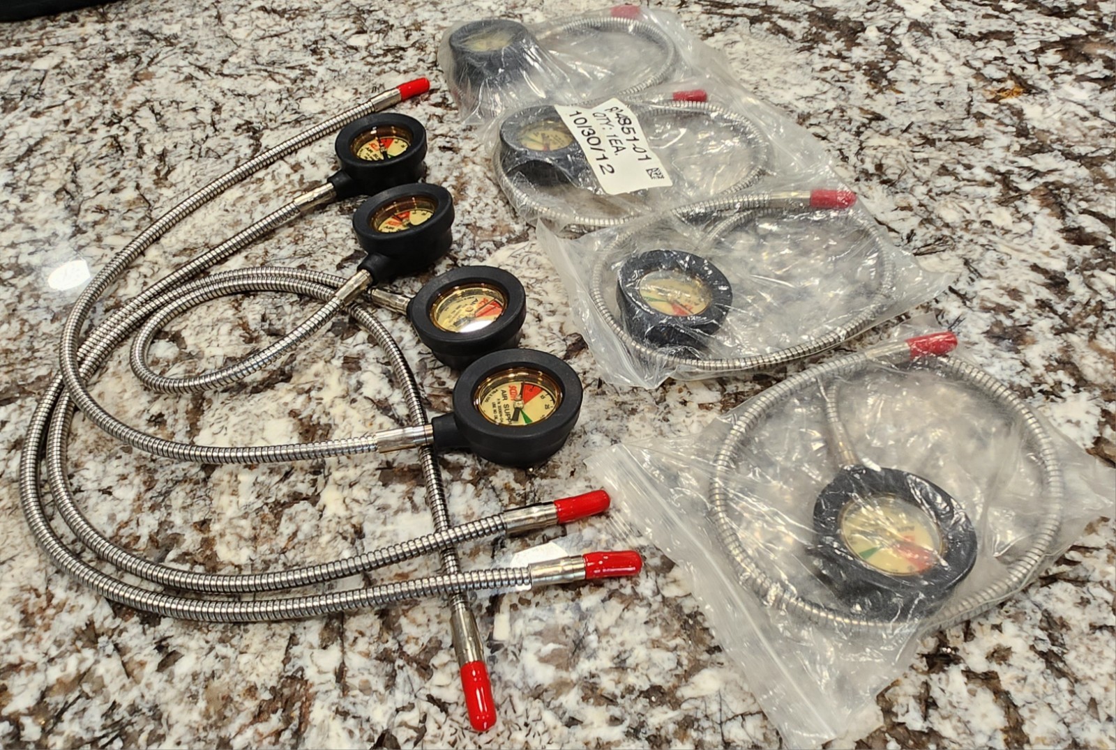 New Old Stock Scott 4500 Pressure gauge w/ 24" Line Assembly PN 804851-01 SCBA