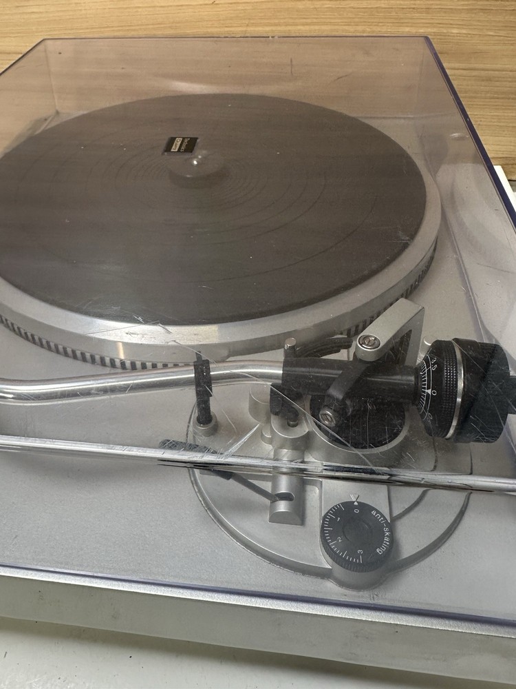 Technics SL-Q2 Direct Drive Turntable (no Needle Please Read)