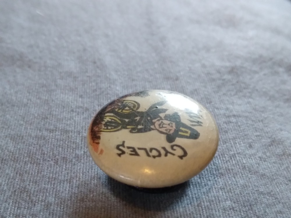 Rare Antique Puritan Cycles Bicycle Maker Metal Stud Button.