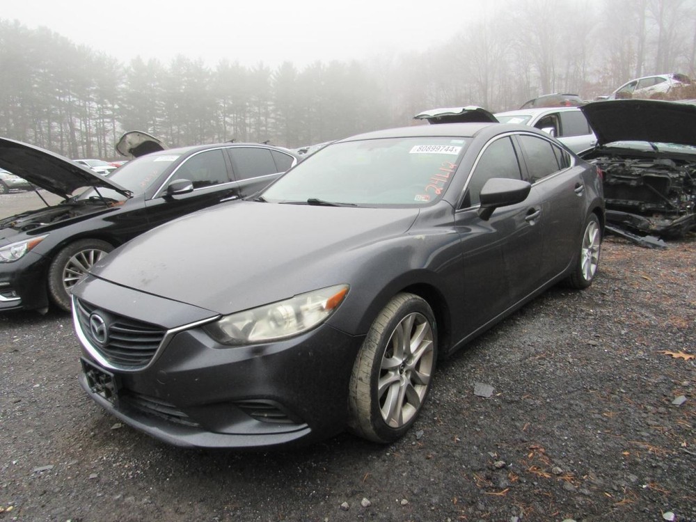 6 2016 Glove Box 1014581