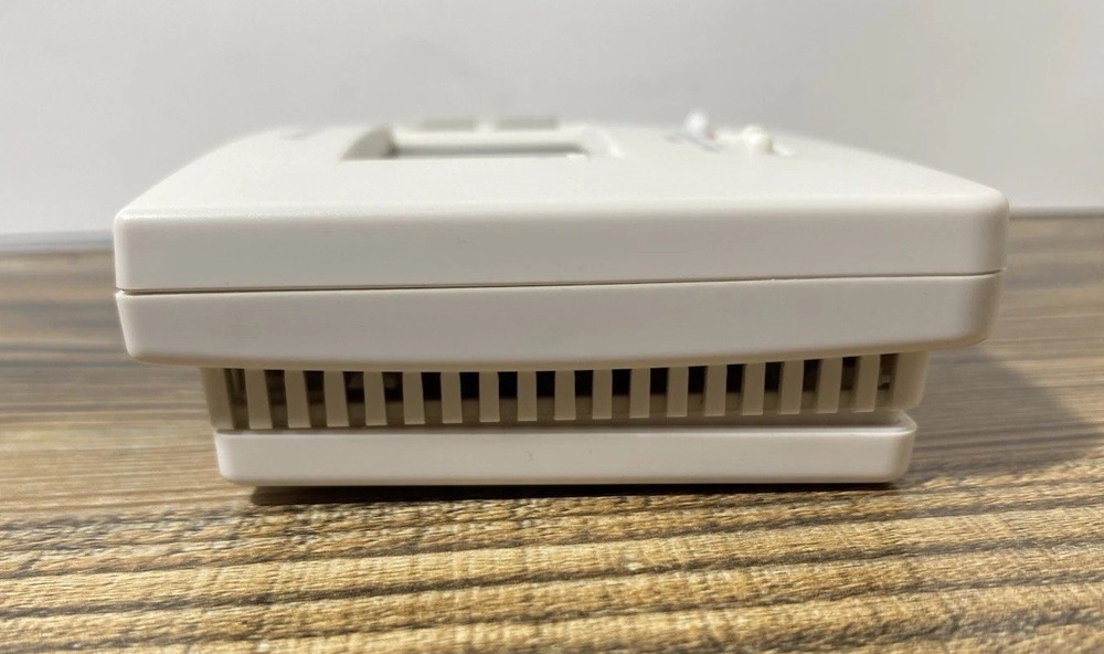 Braeburn 1220NC Digital Non-Programmable Thermostat - White