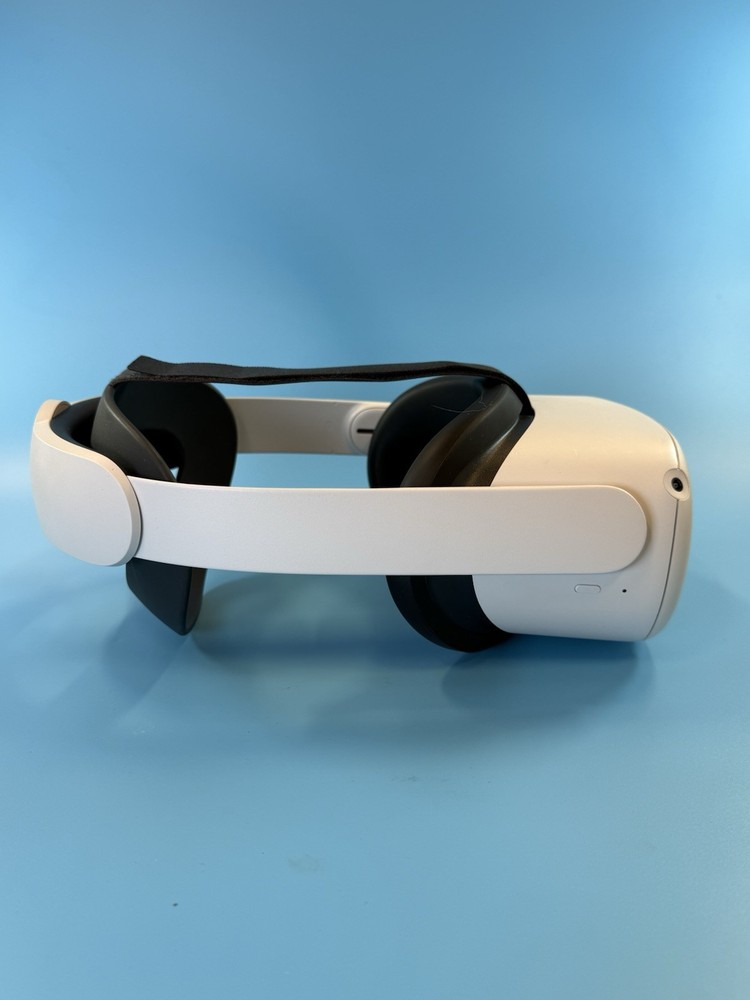 Meta Quest 2 Virtual Reality Headset KW49CM White