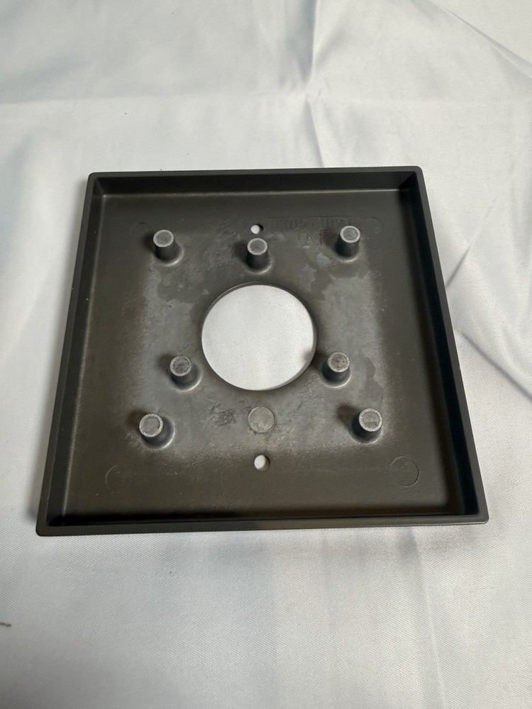 Luma Bullet Camera Flush Mount - Gray