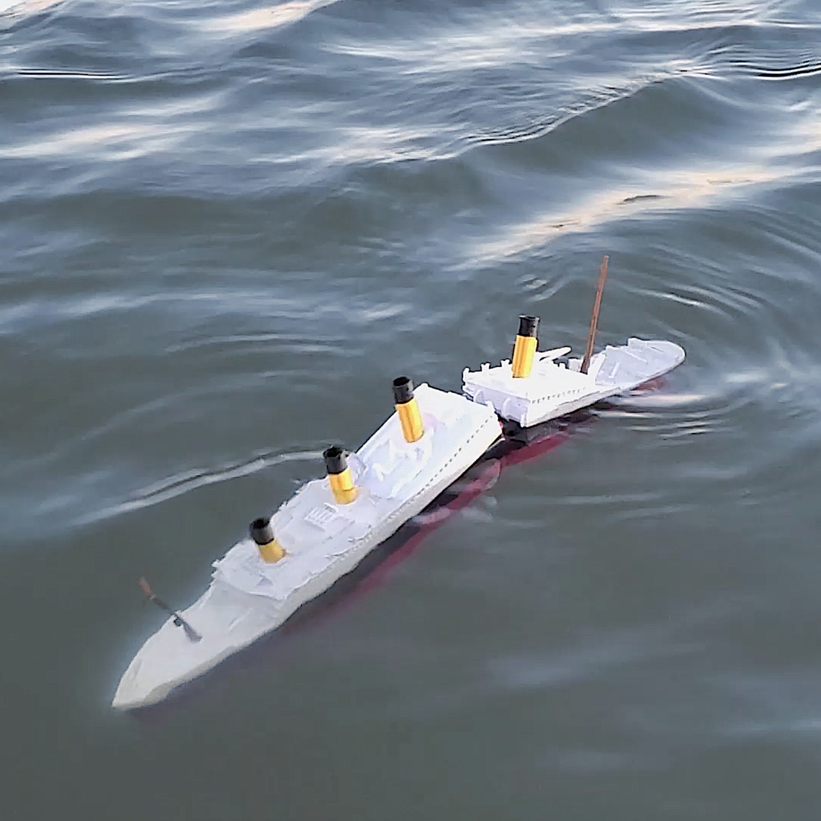 Titanic Submersible Model Dual Action Floating Mode/Sinking Mode by TheRoller3d