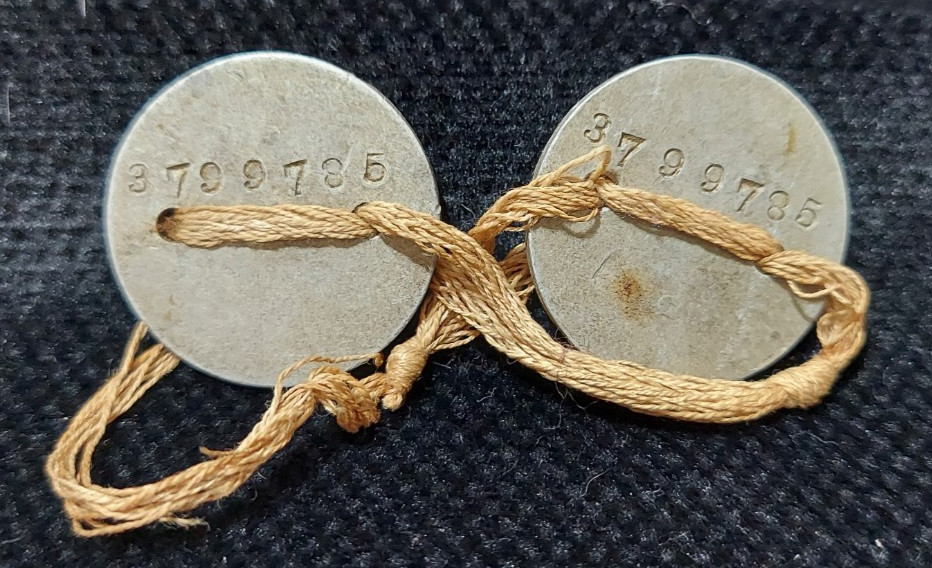 WWI Named Soldier Photo Dog Tags Convex Glass Military Frame