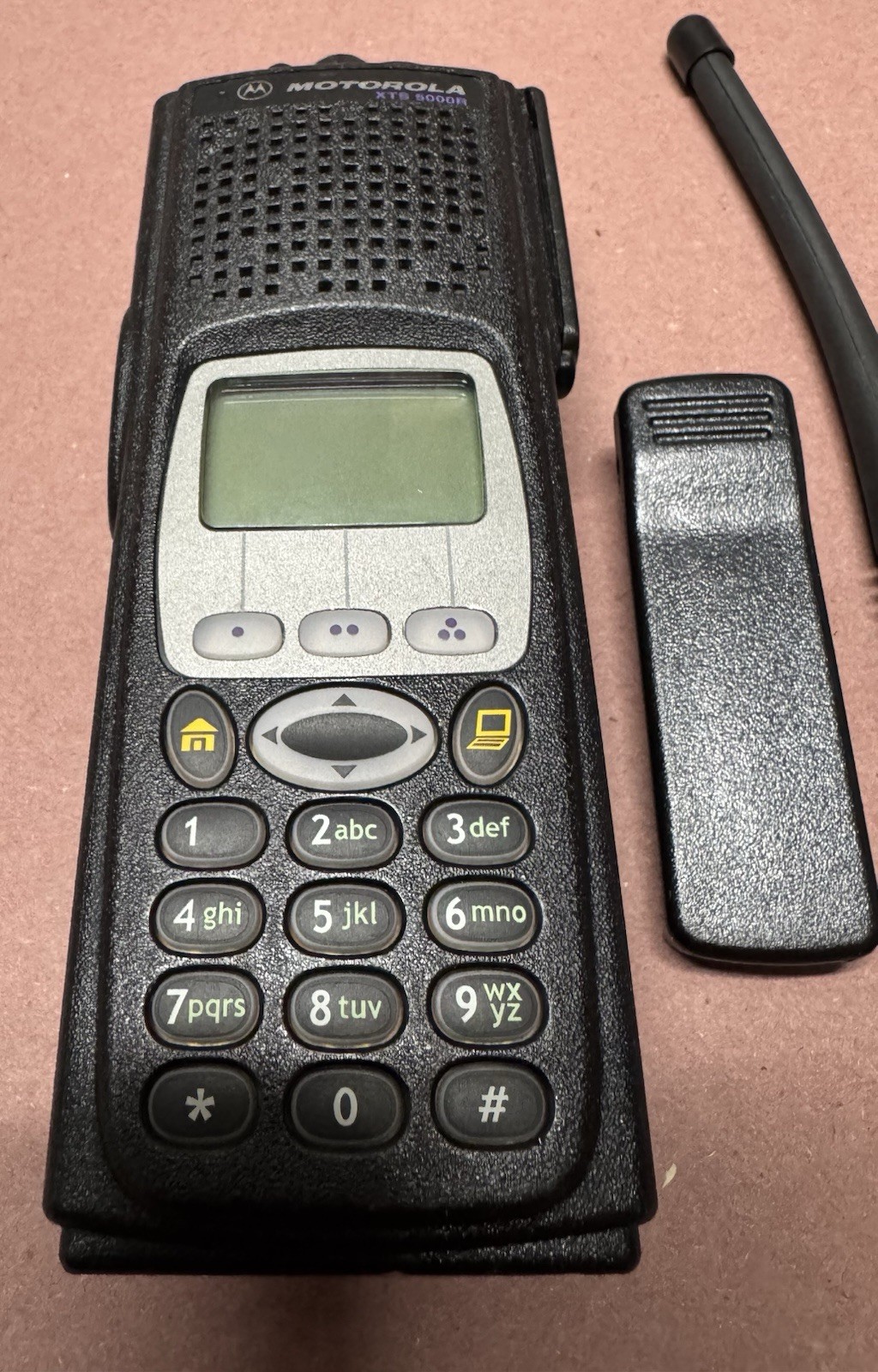 Motorola XTS5000R III VHF 136-174MHz P25 Radio AES-256 KEG3 H18KEH9PW7AN *NEW*