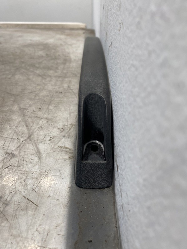 2007 GMC C7500 Grab Handle (782-10285)