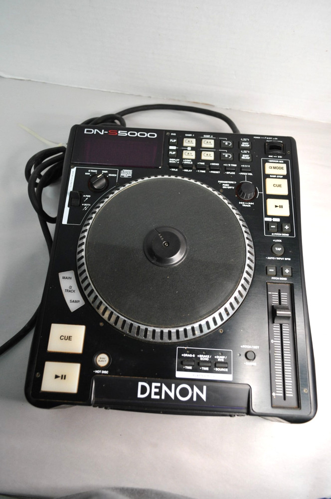 Denon DN-S5000 CD Turntable Deck- DJ Mixer. Powers On (Read)