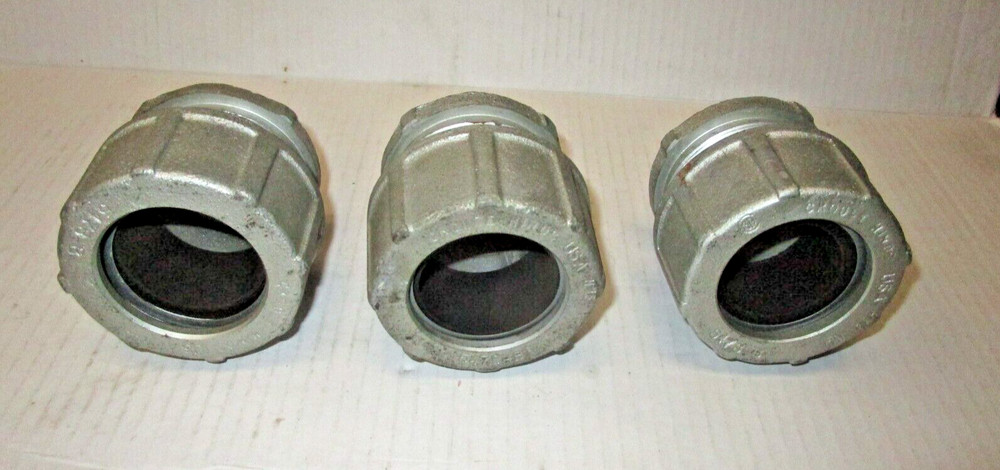 (3) CROUSE-HINDS 5478-B,2" THREAD CONDUIT FITTING