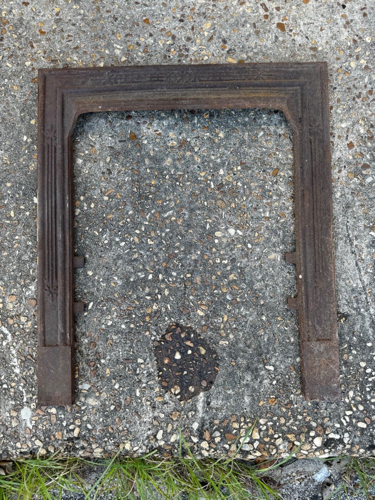 Antique Victorian Cast Iron Fireplace Insert/frame/surround