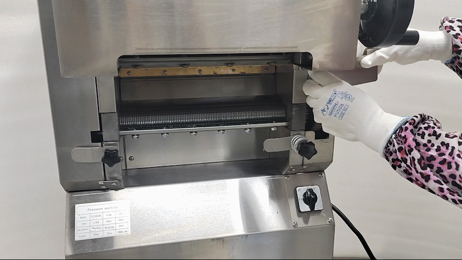 Used! Dough Roller Sheet Making Machine Pasta Maker Noodle Pressing Roller 1.5mm