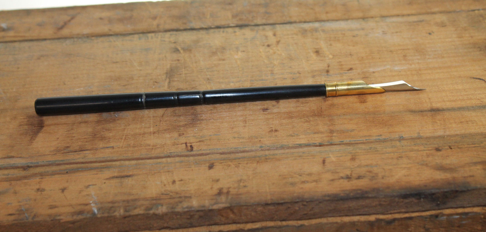Vintage Antique Style Turned Black Horn Calligraphy Ink Dipping Pen