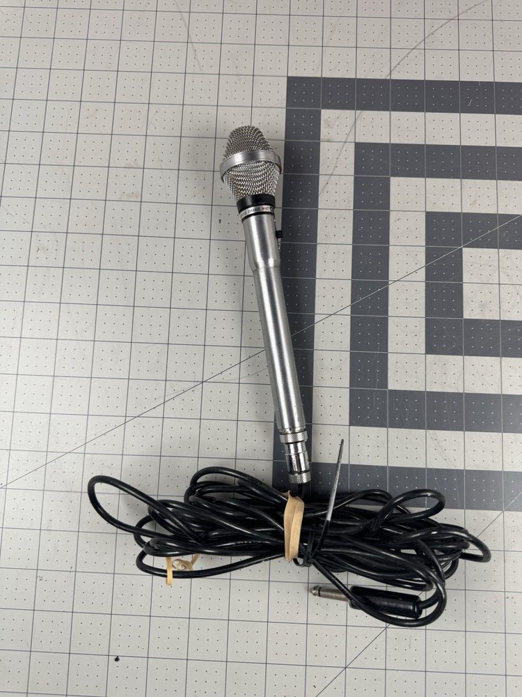 Olson dynamic microphone.