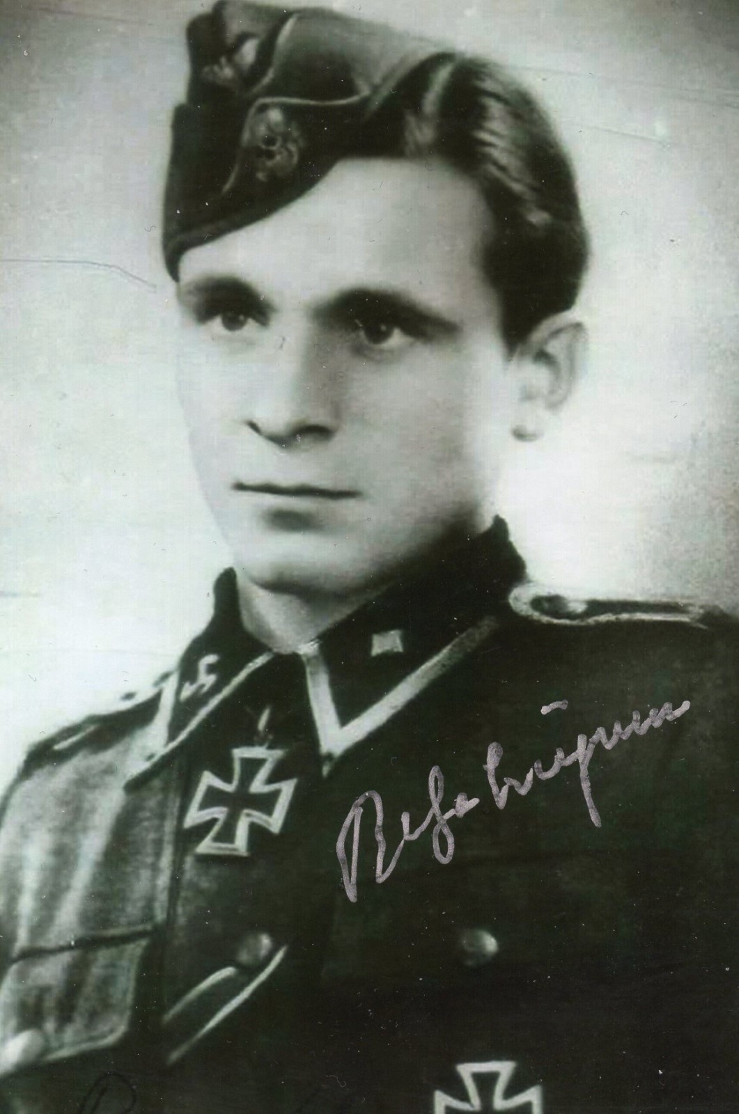 Elite Knight's Cross winner REMY SCHRIJNEN, very rare hand-signed photo