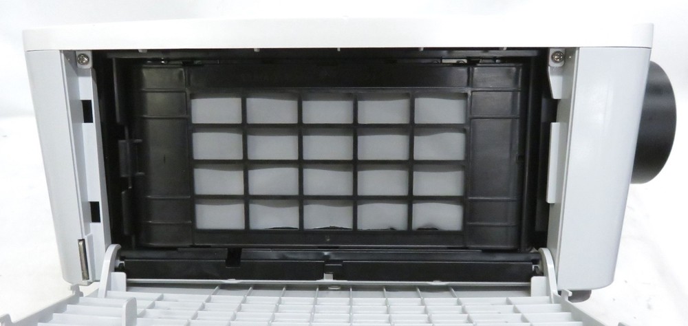 Sanyo PLC-ZM5000L Projector W/ Lens * B- Possible Issues