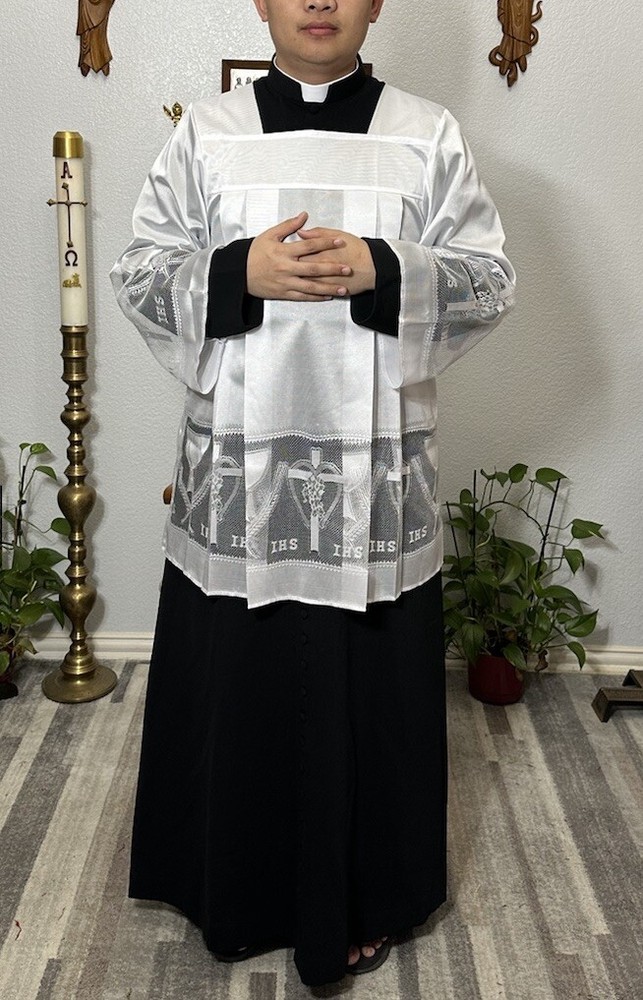 White Surplice With Lace Sur0004
