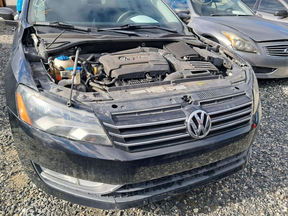 PASSAT 2015 Glove Box 4846745