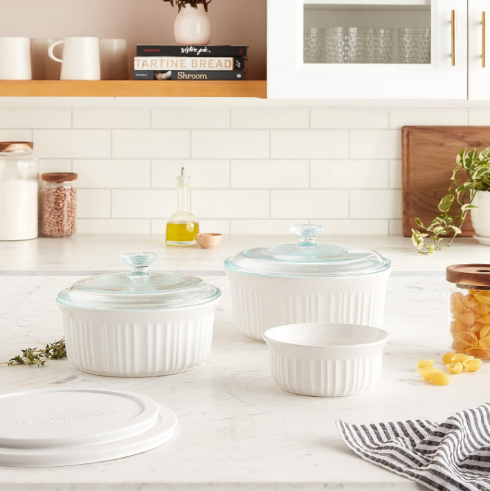 New 7-Piece Ceramic Bakeware Set with Lids, Chip-Resistant Stoneware