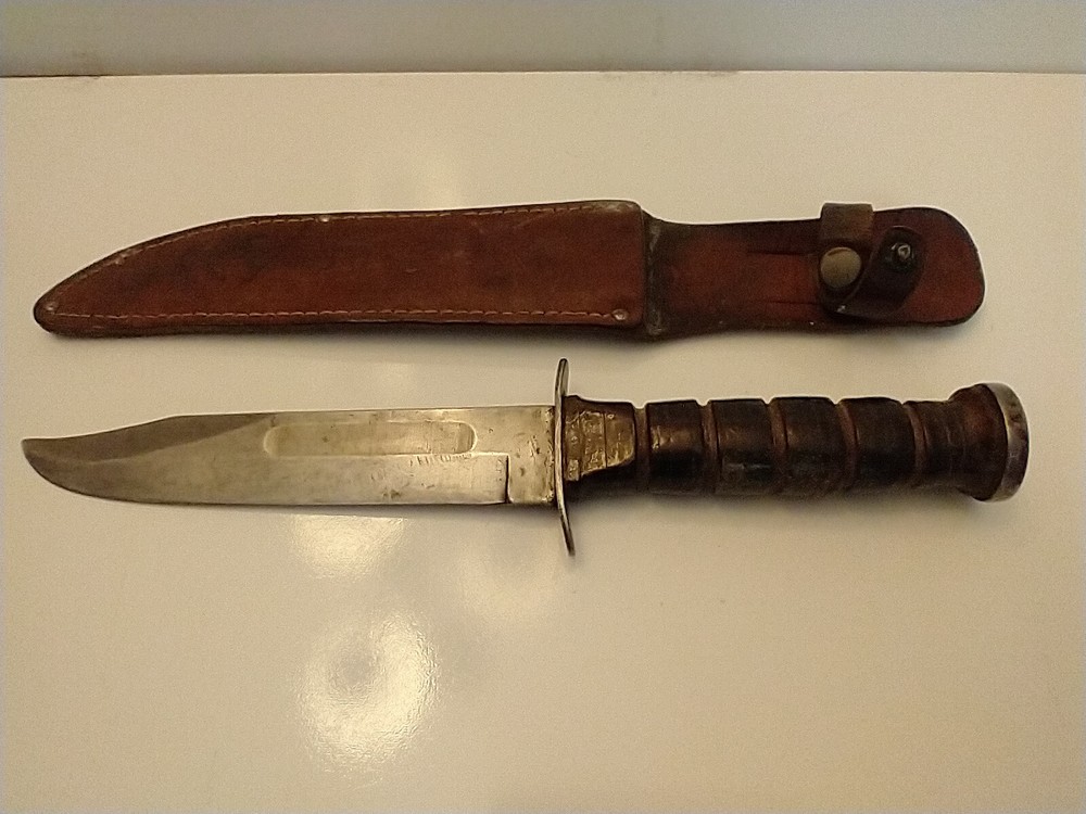 WWII USN MK2 Robeson (marked RCC) Fighting Knife, Not Original Sheath