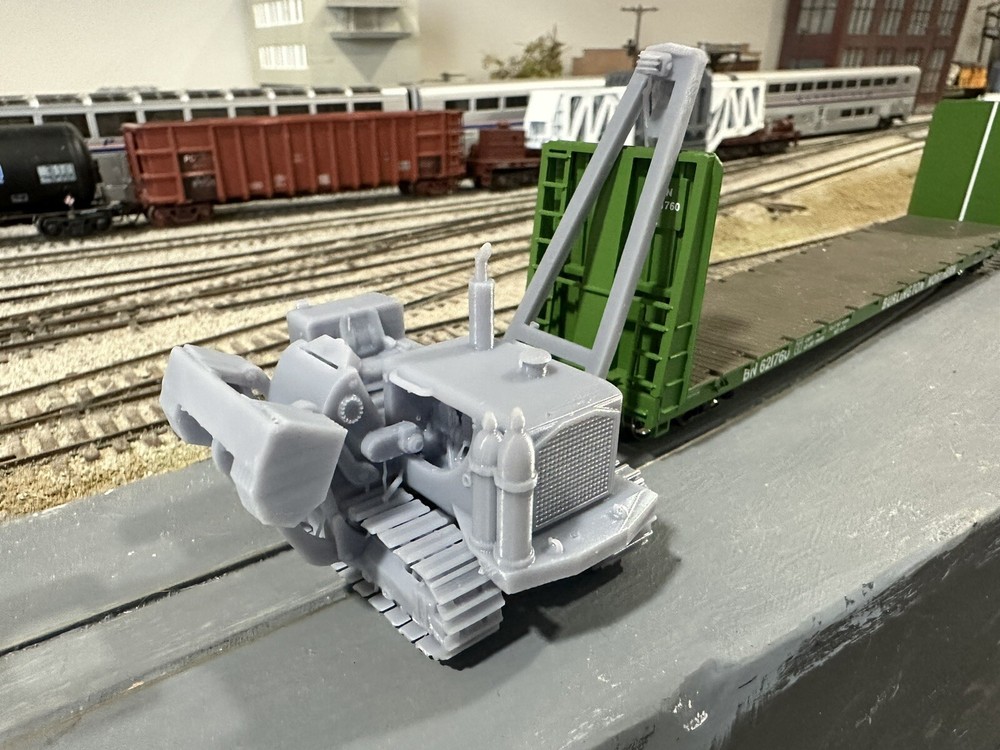 N Scale Dozer Cat 583 Pipe Layer Derail Rescue