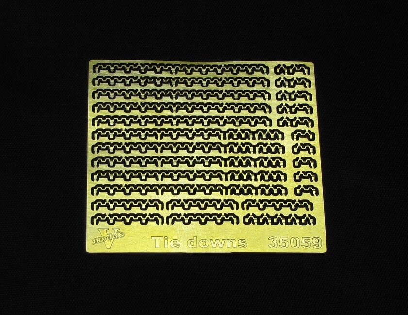 Vmodels 35059 - 1/35 - Tie downs. Staples for modern technology scale model