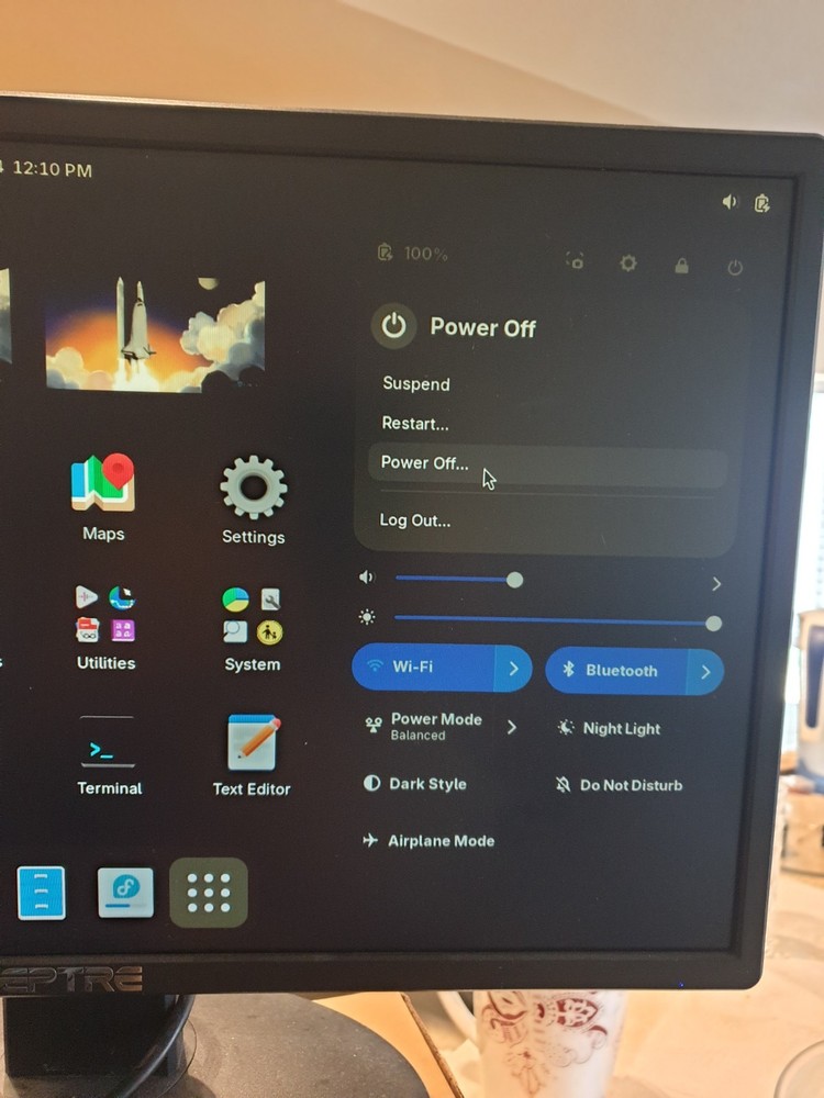 Linux Fedora V43-1.6, 64-bit, Bootable Live and Install USB Flash Drive