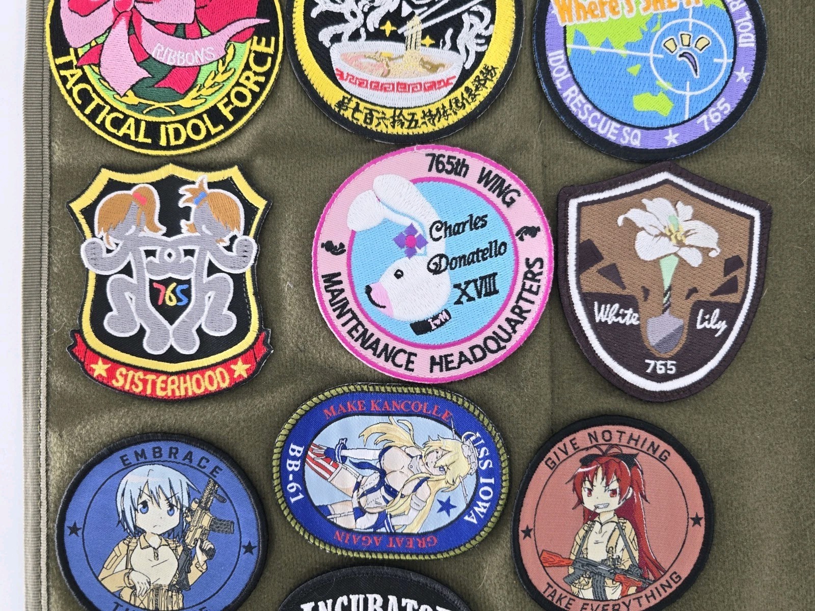 26 Lot AWESOME Hook And Loop Patches! W/ Patch Board - Anime, 765, Army, Cat