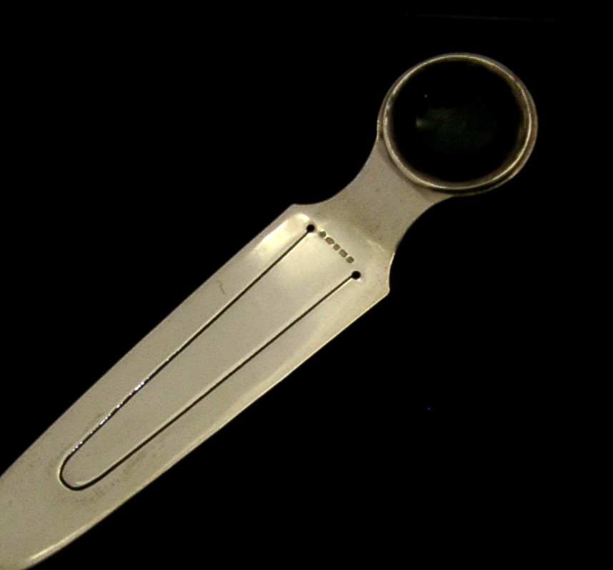 SUPERB STERLING SILVER MAGNIFYING GLASS BOOKMARK 2006 BOXED