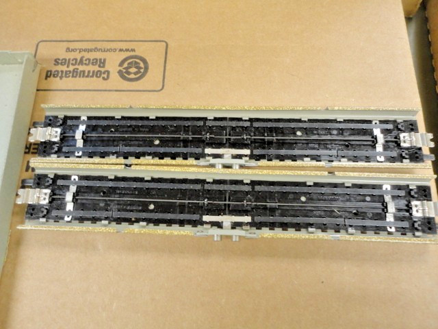 Marklin Ho Model Track 3900 BSD contact track 2 sections nice!